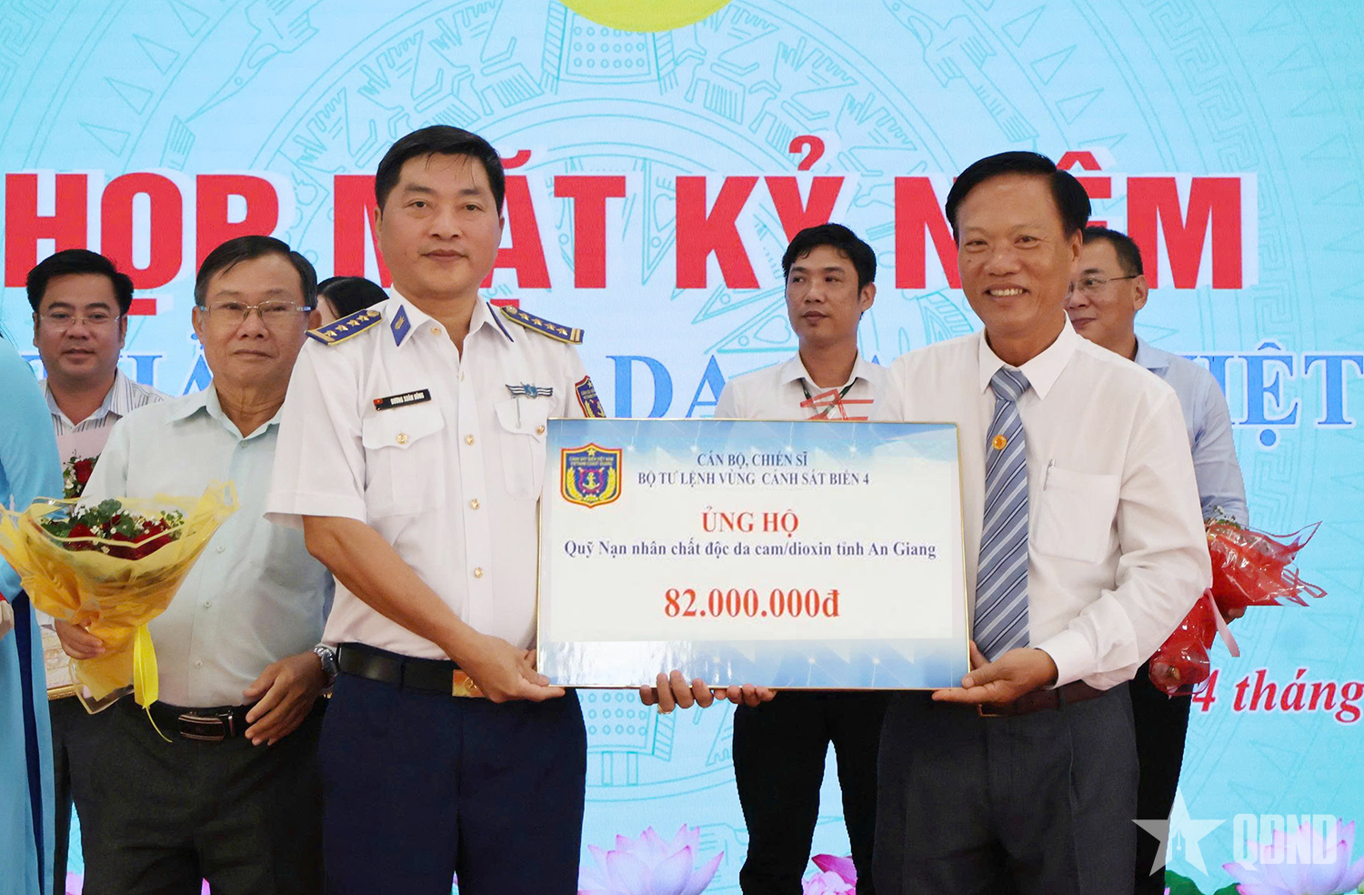 Vùng Cảnh sát biển 4 chung tay xoa dịu nỗi đau da cam
